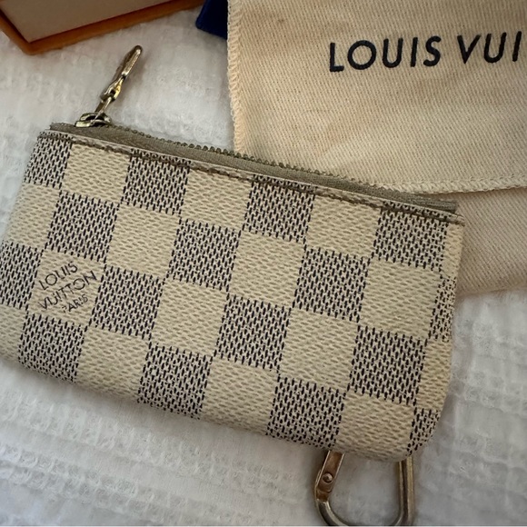 Louis Vuitton Damier Azur Pouchette - Picture 9 of 11